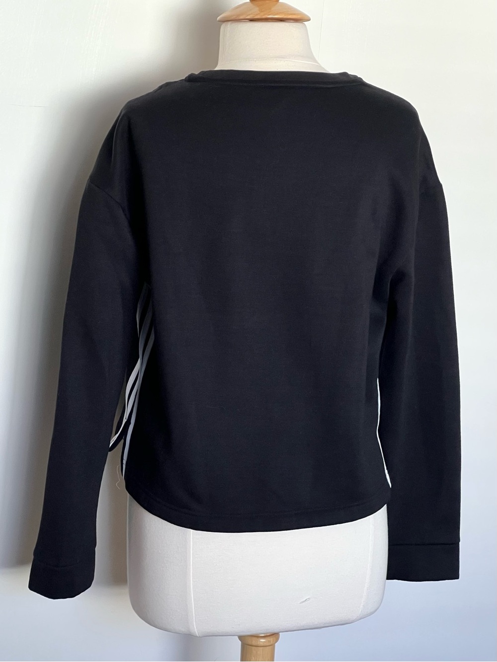 Adidas 3-striped black sweatshirt, L - Picture 3 of 14